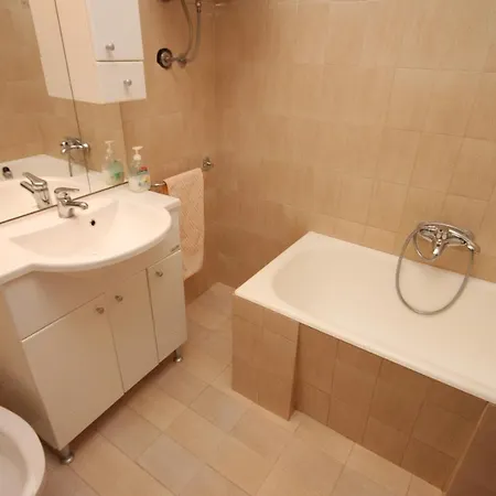 With A Parking Space - 7313