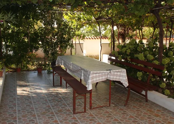 With A Parking Space - 7313