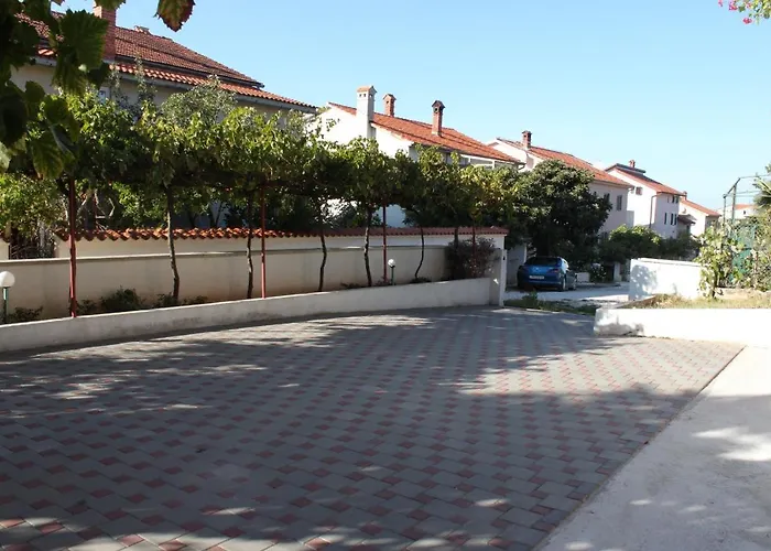 With A Parking Space - 7313 Апартаменты