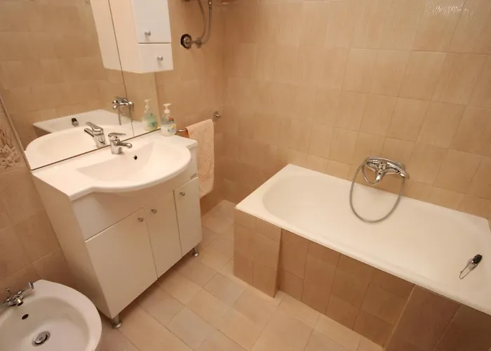 With A Parking Space - 7313